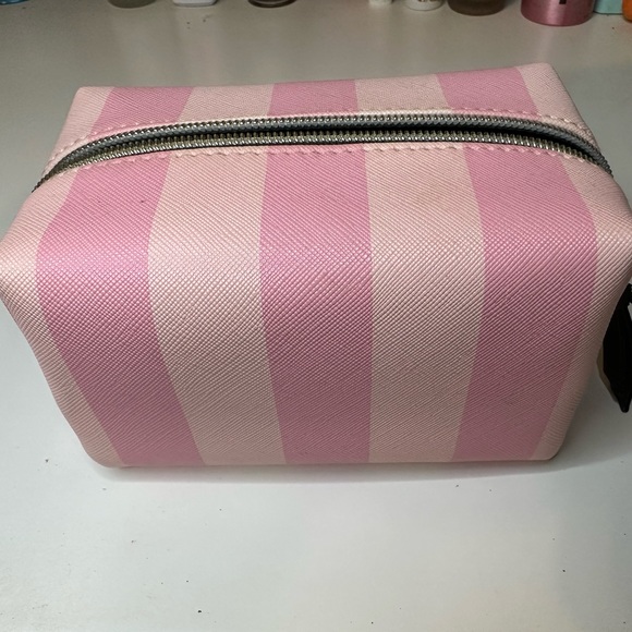 Cosmetic bag - Picture 3 of 5
